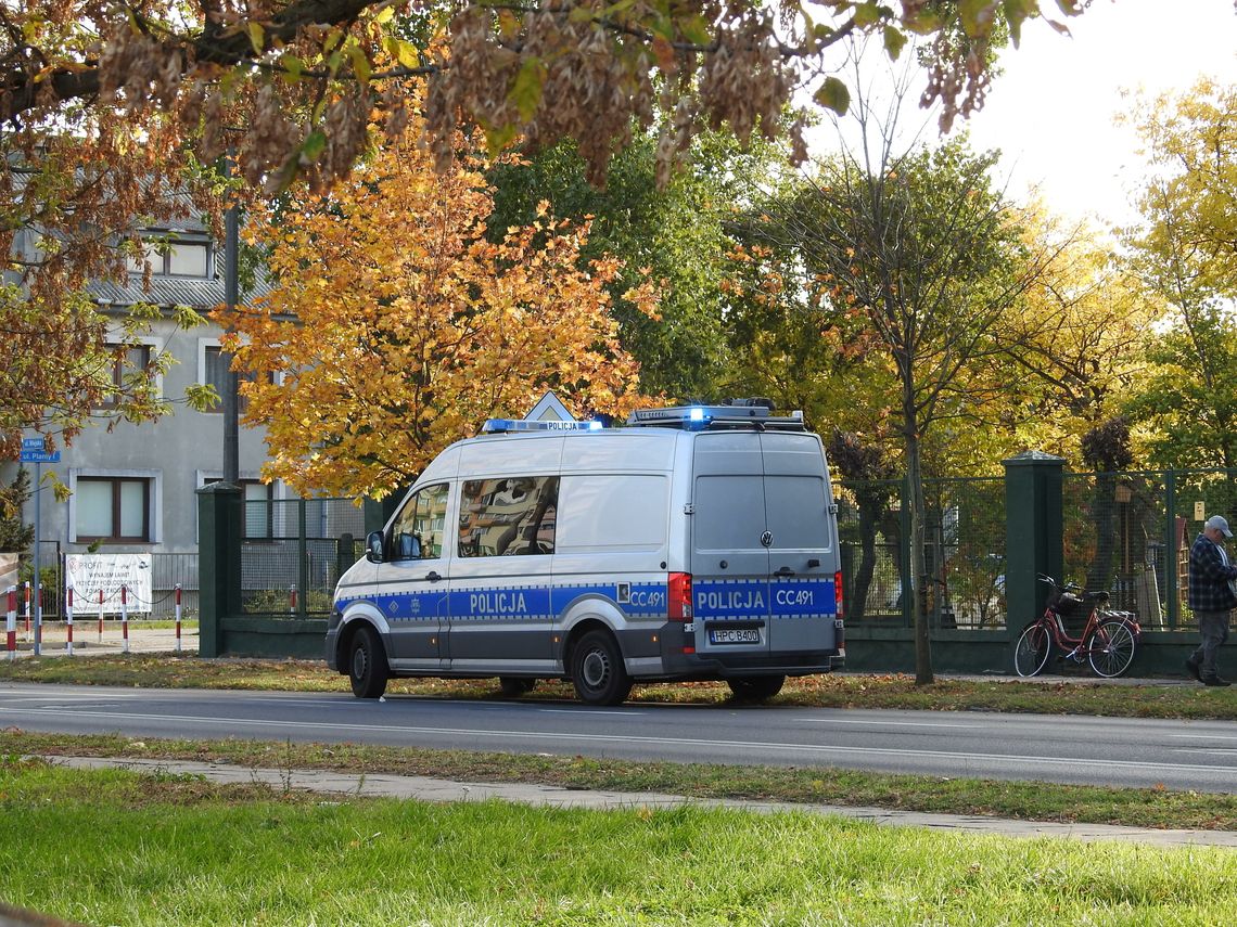 Potrącenie na ul. Wiejskiej. 85-letni rowerzysta w szpitalu