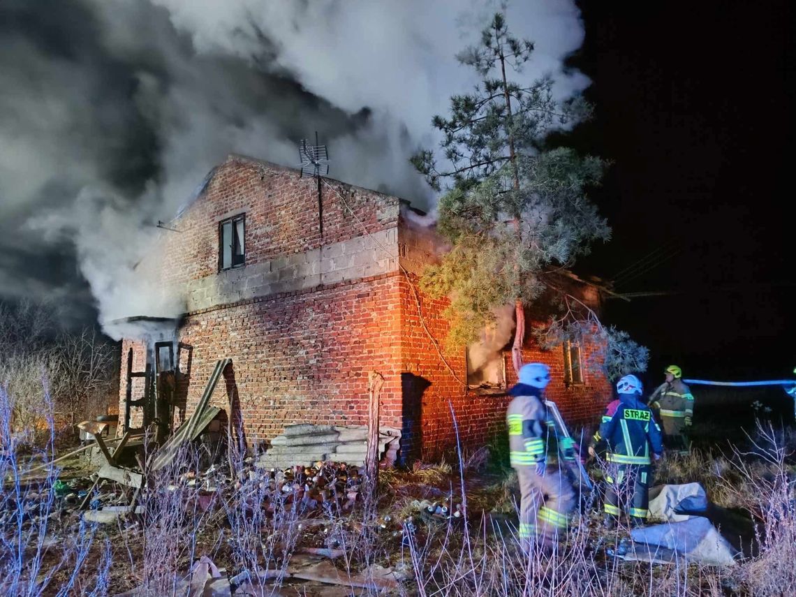 Pożar domu wielorodzinnego w Wilczeńcu Fabiańskim