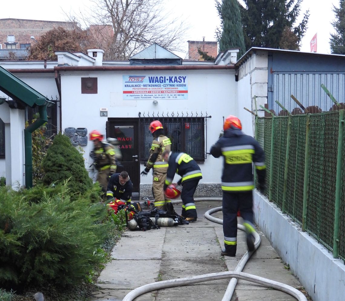 Pożar na poddaszu przy ul. Jagiellońskiej. Reanimowano 60-latka