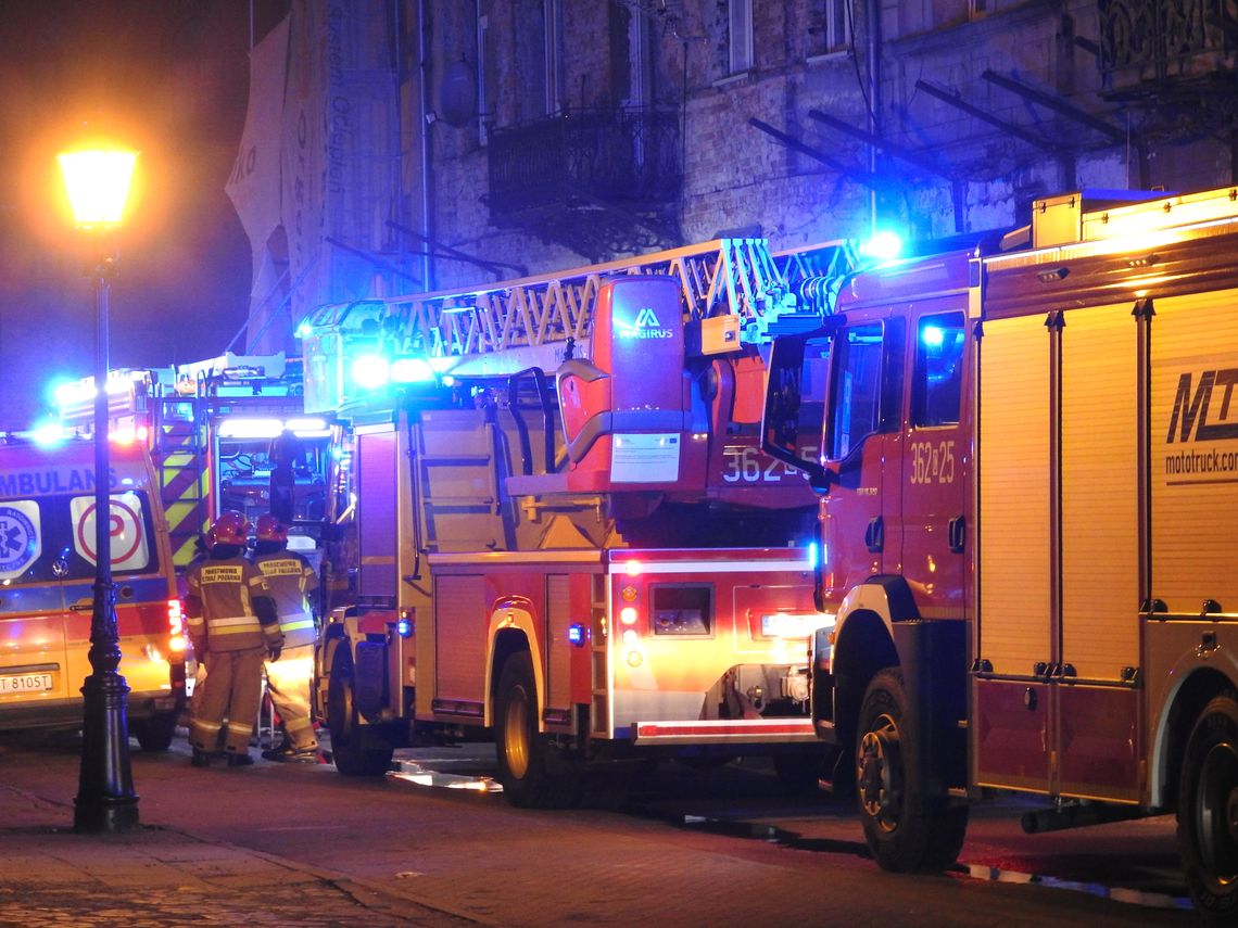 Pożar przy ul. Cyganka. Jedna osoba z poparzeniami zabrana do szpitala