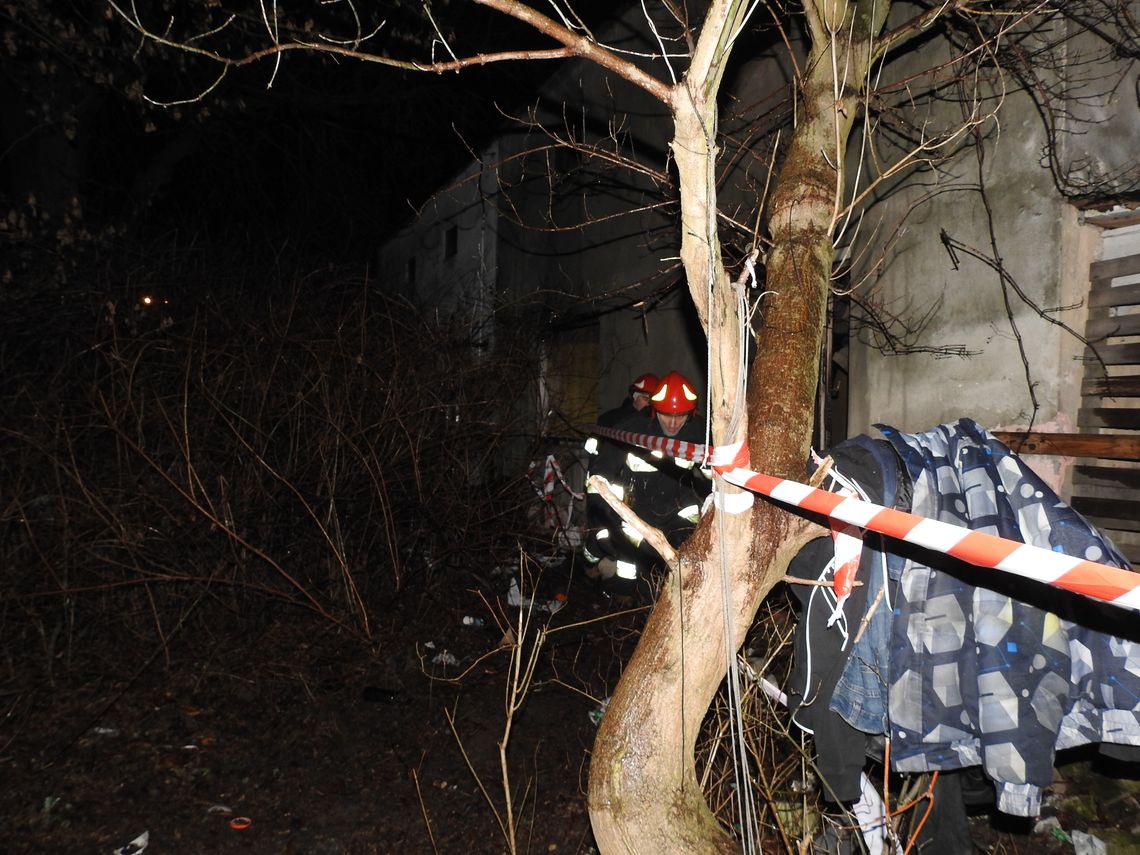 Pożar pustostanu przy ul. Toruńskiej. Mężczyzna z poparzeniami w szpitalu