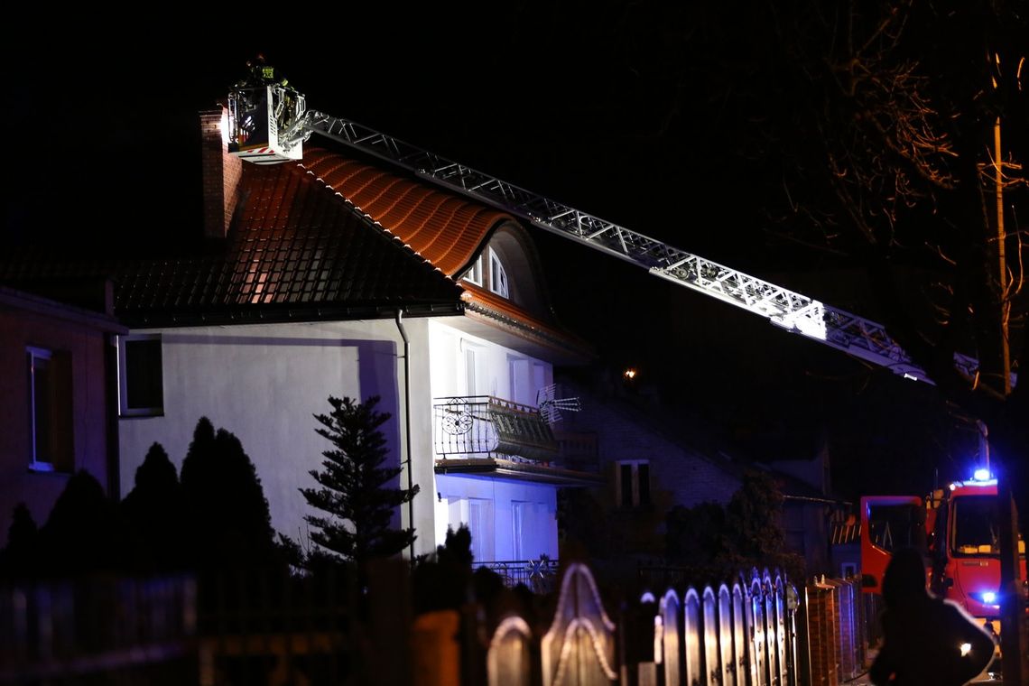 Pożar sadzy przy ul. Leśnej. Sadze w tym sezonie straż gasiła już kilkanaście razy