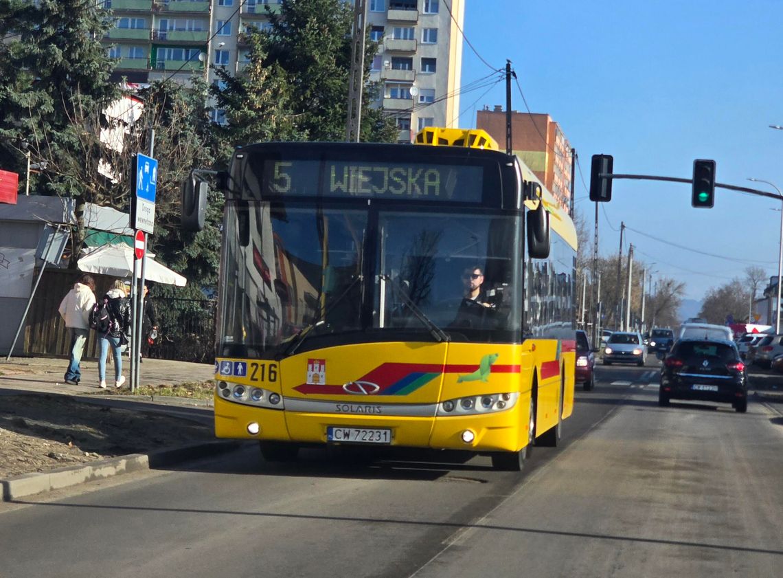 Prace drogowe na ul. Królewieckiej – autobus nr 5 zmieni trasę