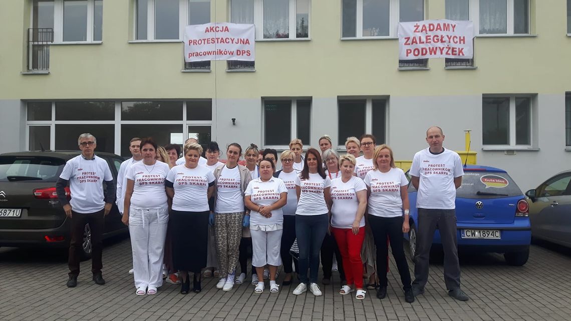 Pracownicy Domu Opieki Społecznej zaostrzają protest i zapowiadają wizytę TVP