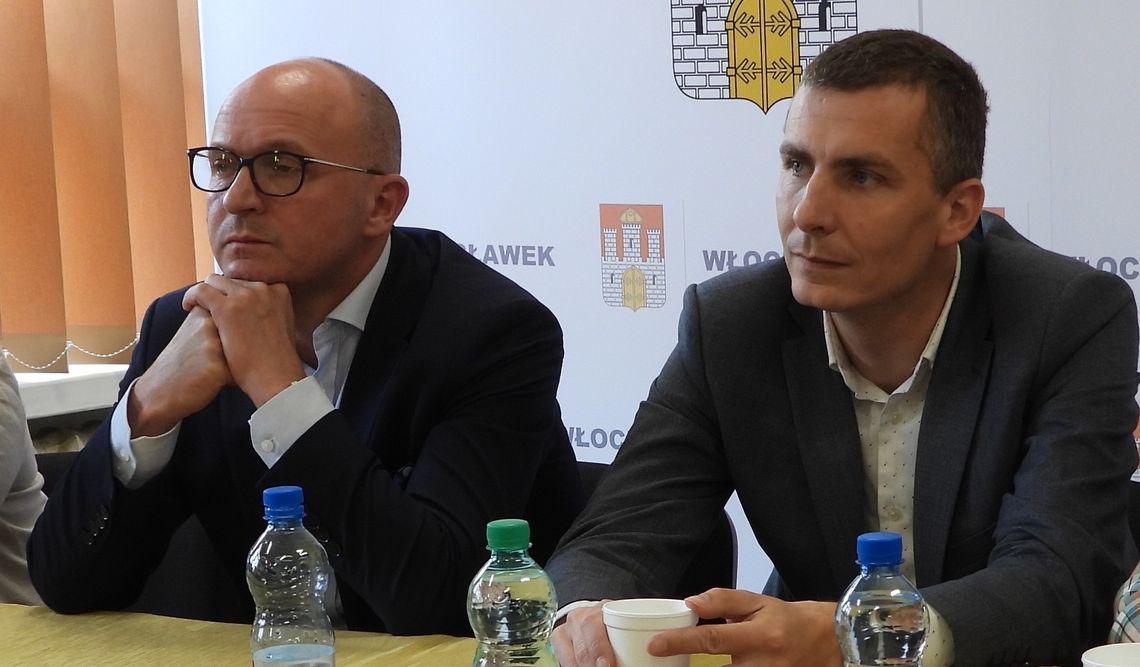 Prezydent Kukucki i Wojtkowski opisani w Interii. Chodzi o załatwianie posad