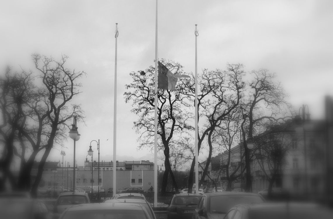 Prezydent ogłosił żałobę we Włocławku. Będzie dostępna również księga kondolencyjna 
