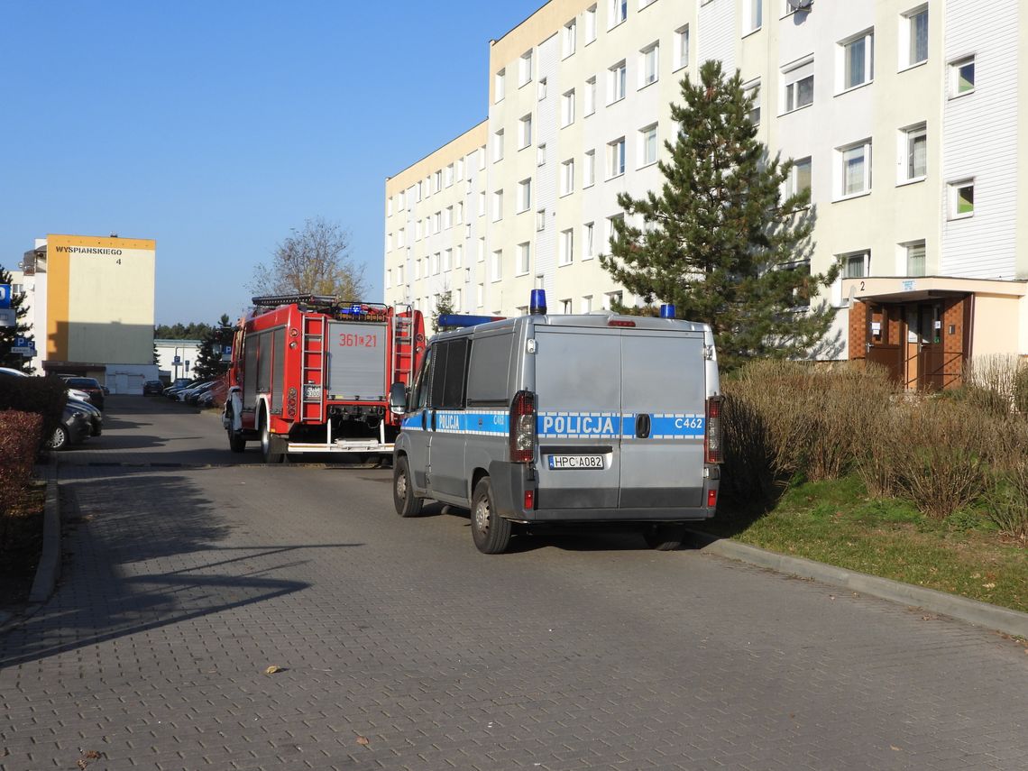 Próba samobójcza 80-latki z Włocławka. Kobieta została przetransportowana do szpitala