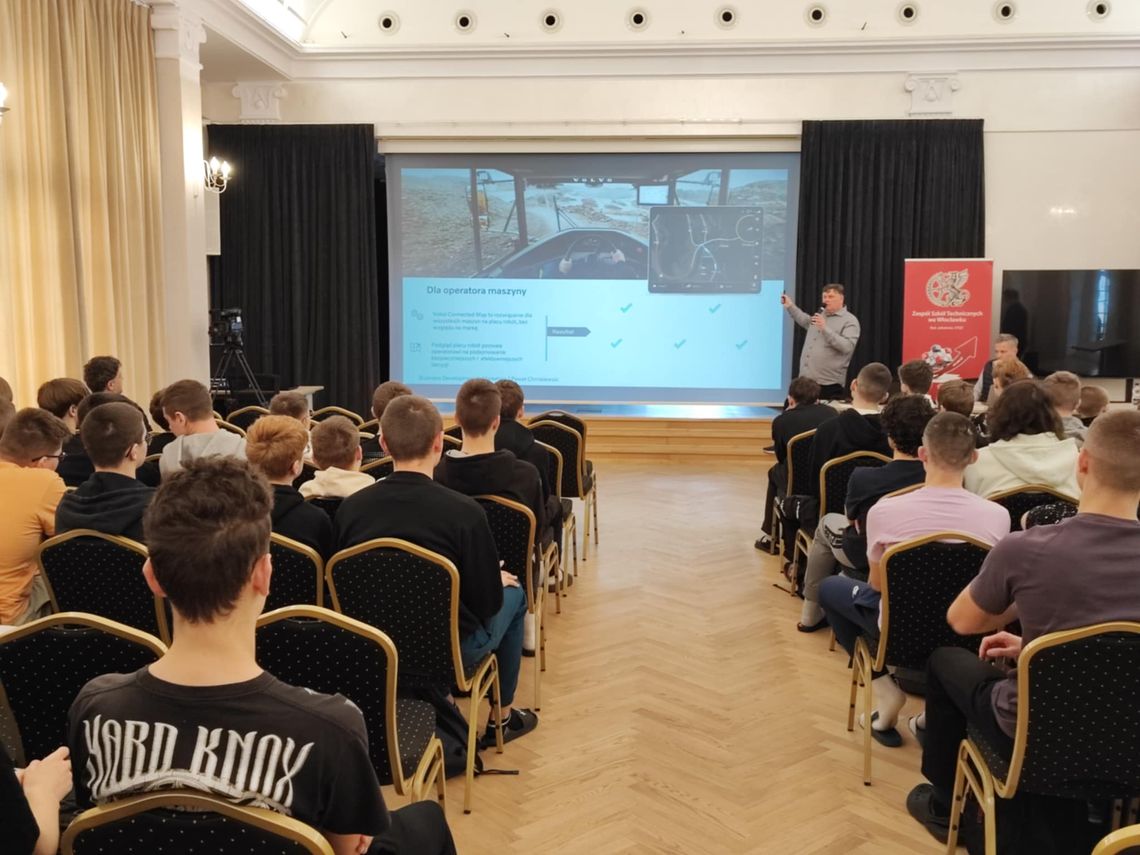 Przedstawiciele firm poprowadzili prelekcje w Zespole Szkół Techniczncych