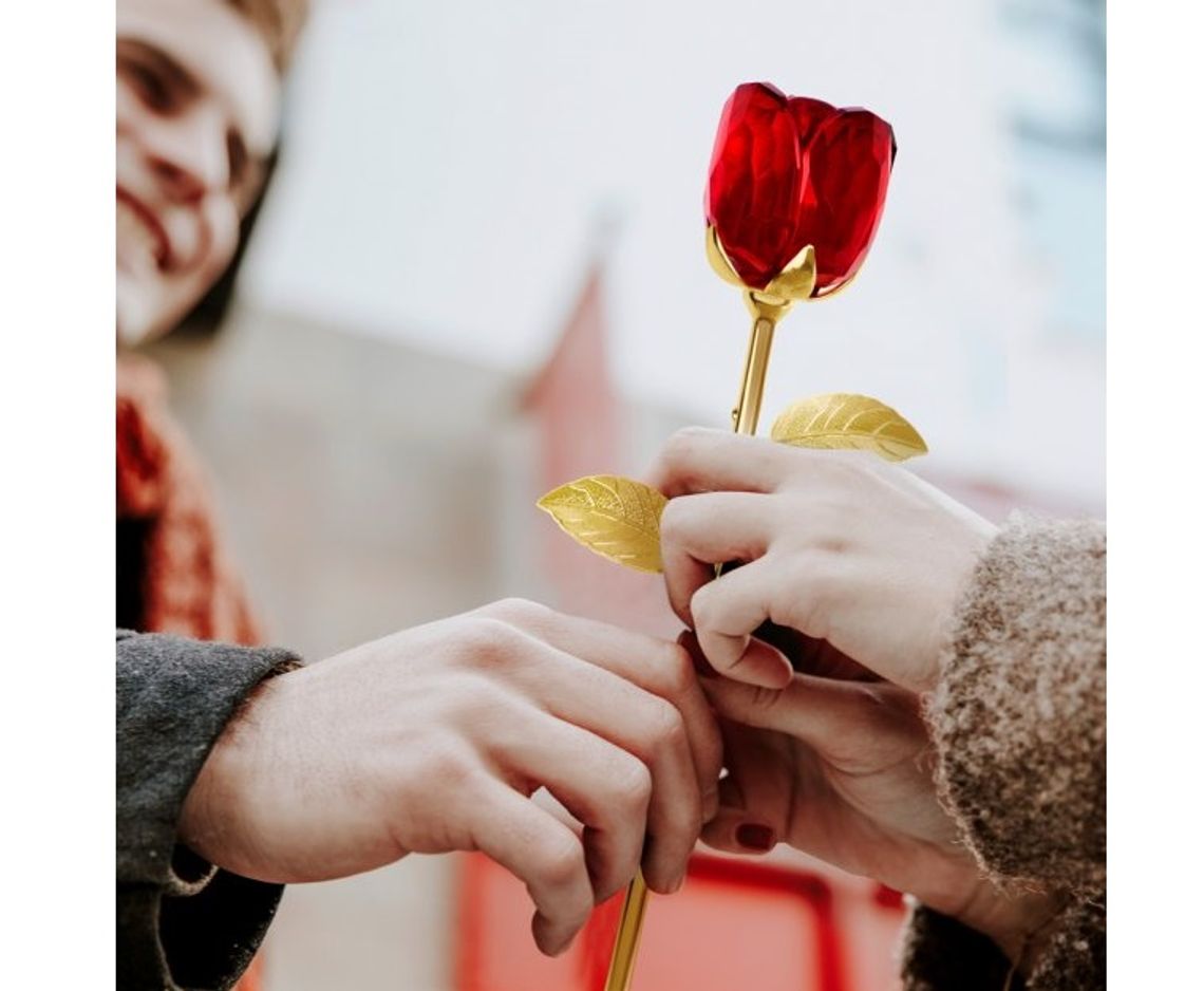 Przegląd modnych ozdób, które nigdy nie wychodzą z mody. Zobacz, co jest trendy Przegląd modnych ozdób, które nigdy nie wychodzą z mody. Zobacz, co jest trendy