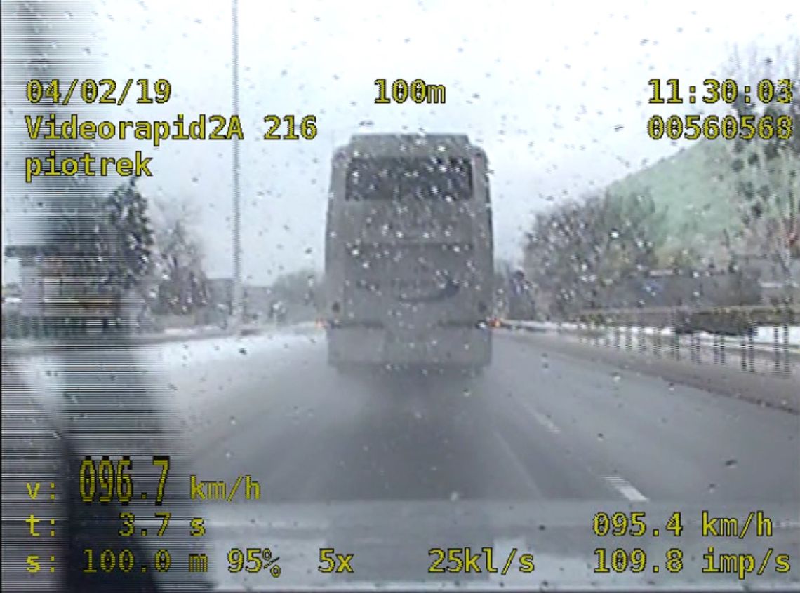 Przekroczył prędkość o ponad 46 km/h w terenie zabudowanym - autobusem!