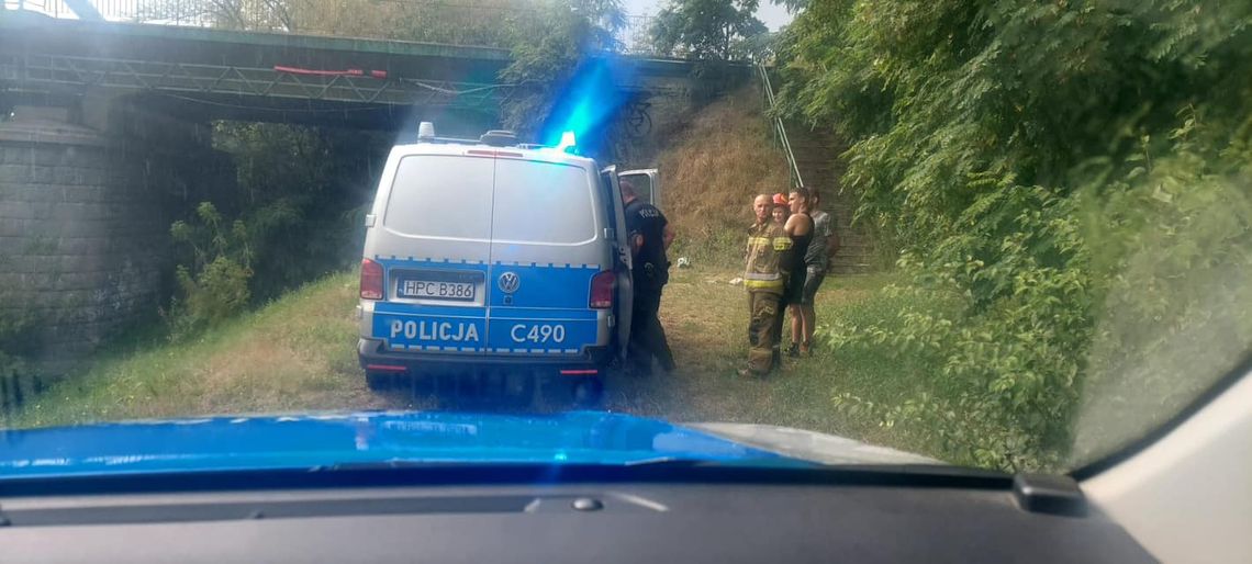 Obywatel Ukrainy przepływał Wisłę wpław! Po drugiej stronie rzeki czekali strażacy, WOPR i policjanci