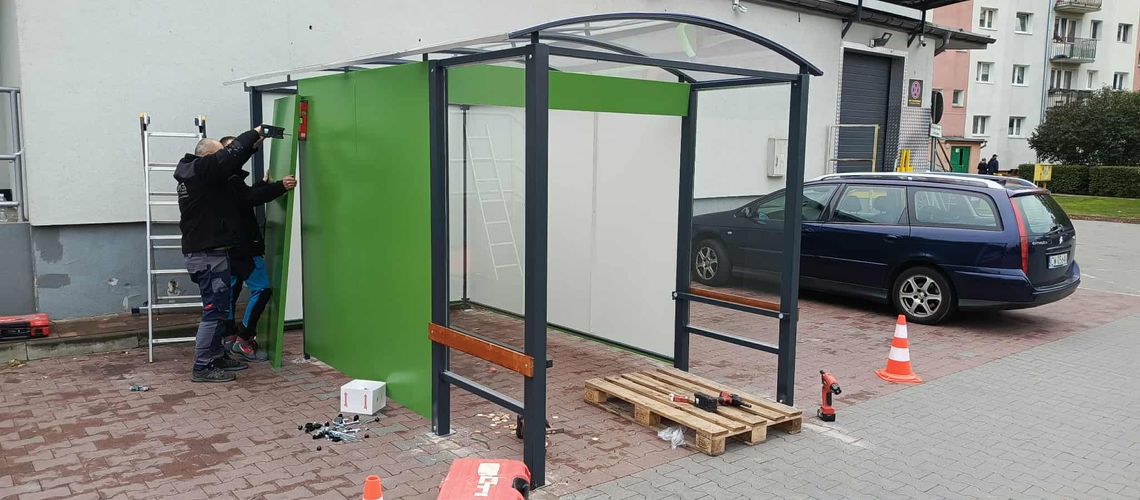 Przy Biedronce na Zazamczu powstaje recyklomat, wrzucić butelkę, otrzymasz voucher