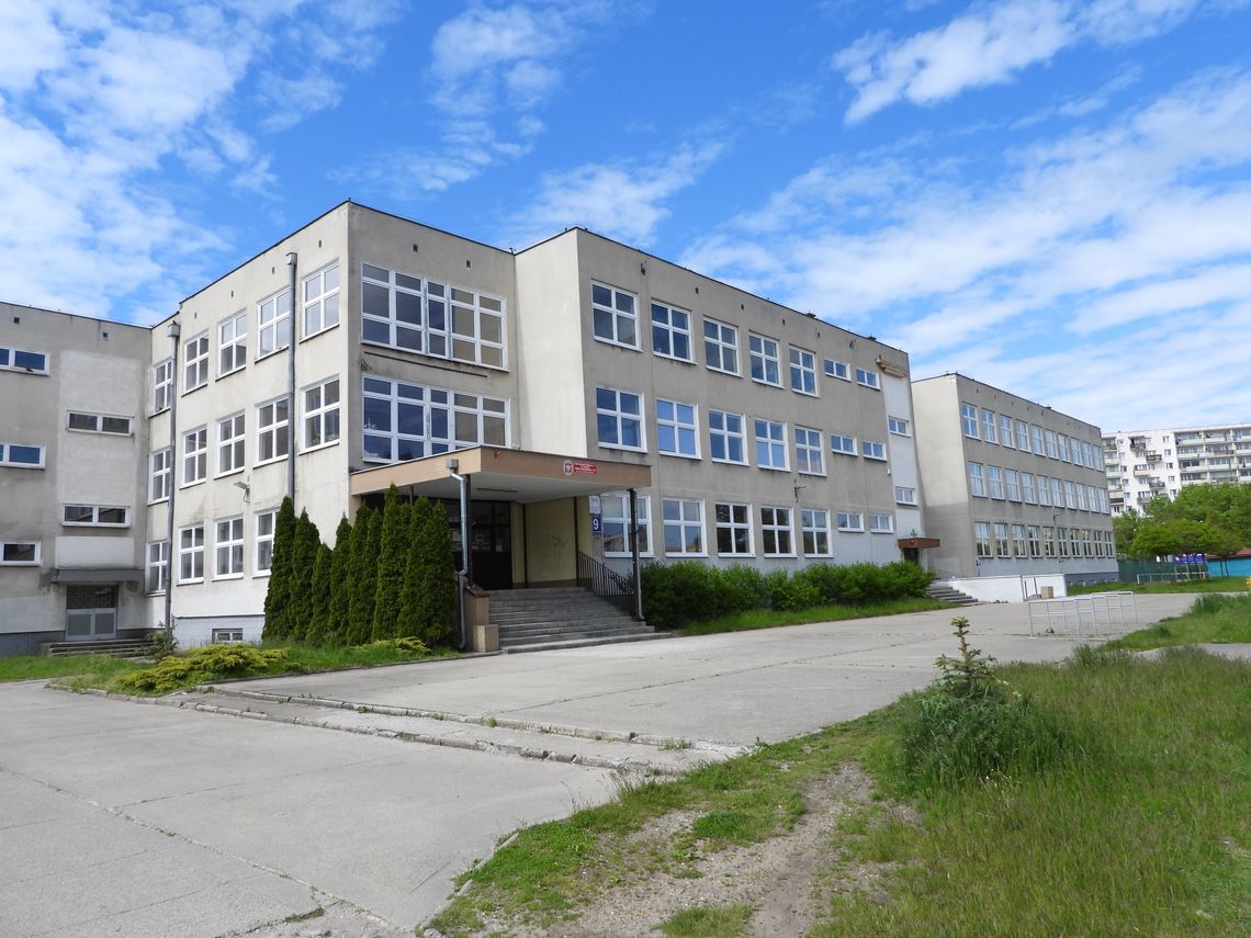 Przy Zespole Szkolno – Przedszkolnym nr 1 powstanie boisko do unihokeja