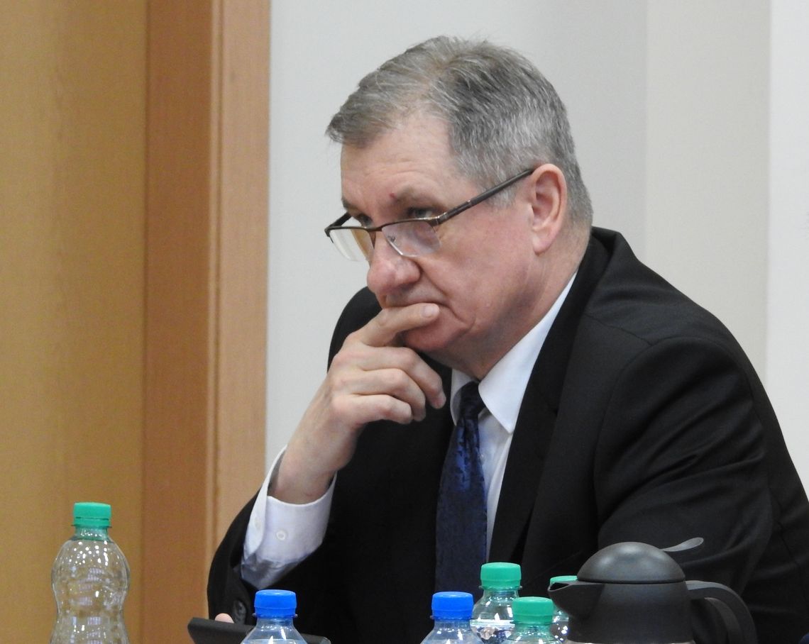 Radny Zbigniew Lewandowski pozostanie w Radzie Miasta, Maciej Gawrysiak nie zajmie jego miejsca 