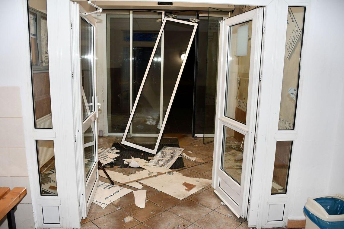 Radziejów: 41-latek demolował szpital i groził ratownikowi. Trafił do aresztu na trzy miesiące