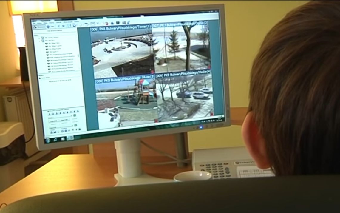 Rozebrany "do rosołu" 28-latek spacerował po Śródmieściu 