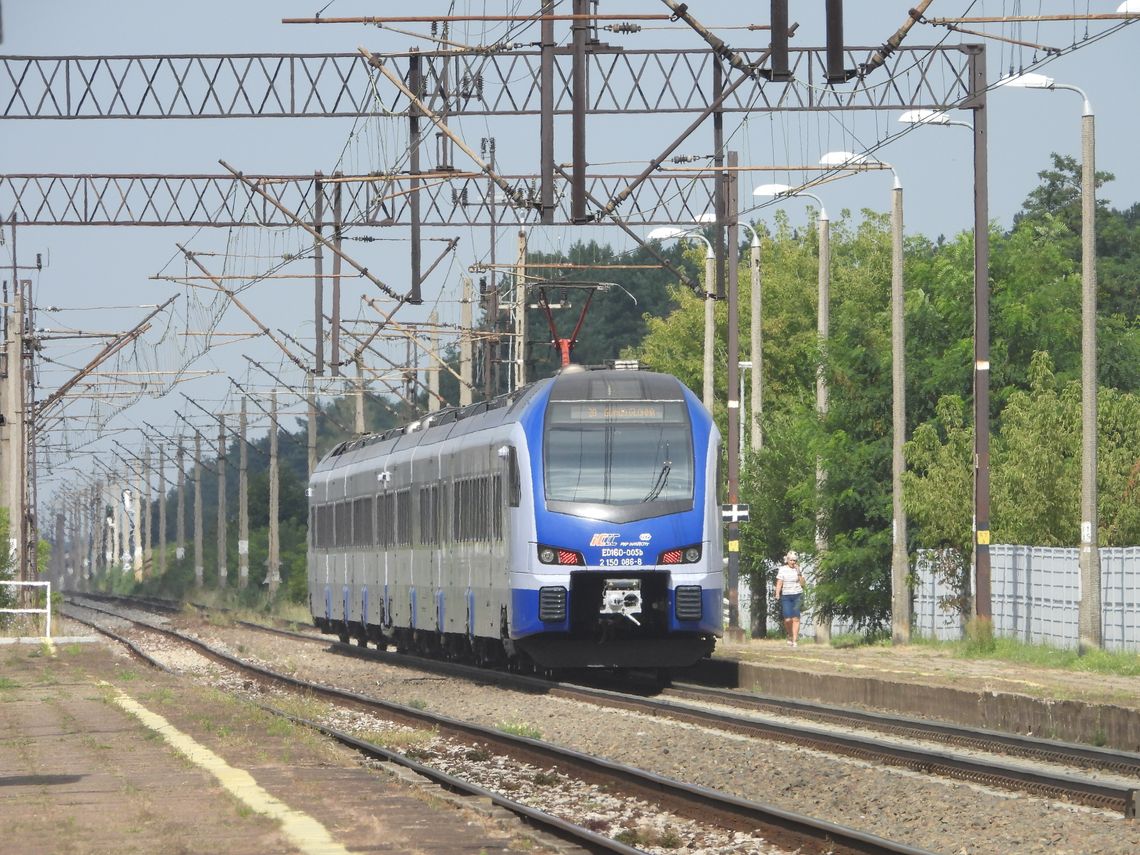 Ruch pociągów został wstrzymany z powodu awarii sieci trakcyjnej