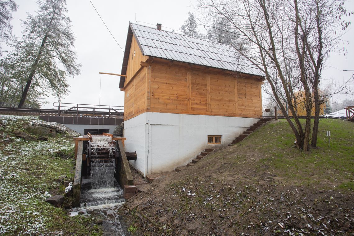 Skansen w Kłóbce ma nową atrakcję -  XIX-wieczny młyn wodny