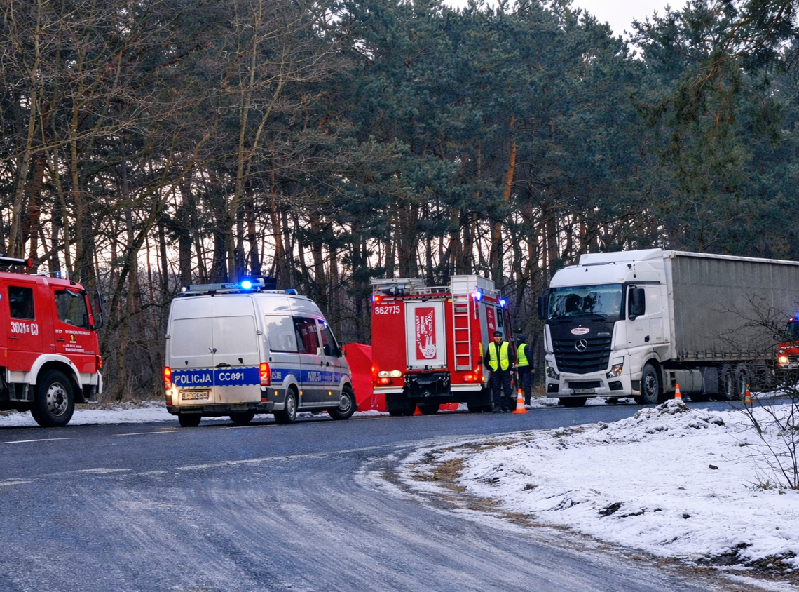 Śmiertelny wypadek na DK91. Nie żyje 25-letni kierowca samochodu osobowego Śmiertelny wypadek na DK91. Nie żyje 25-letni kierowca samochodu osobowego