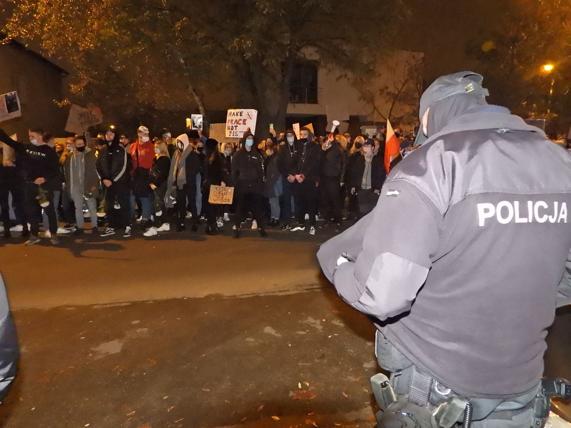 Strajk-Kobiet dziś w pobliżu domu poseł Borowiak