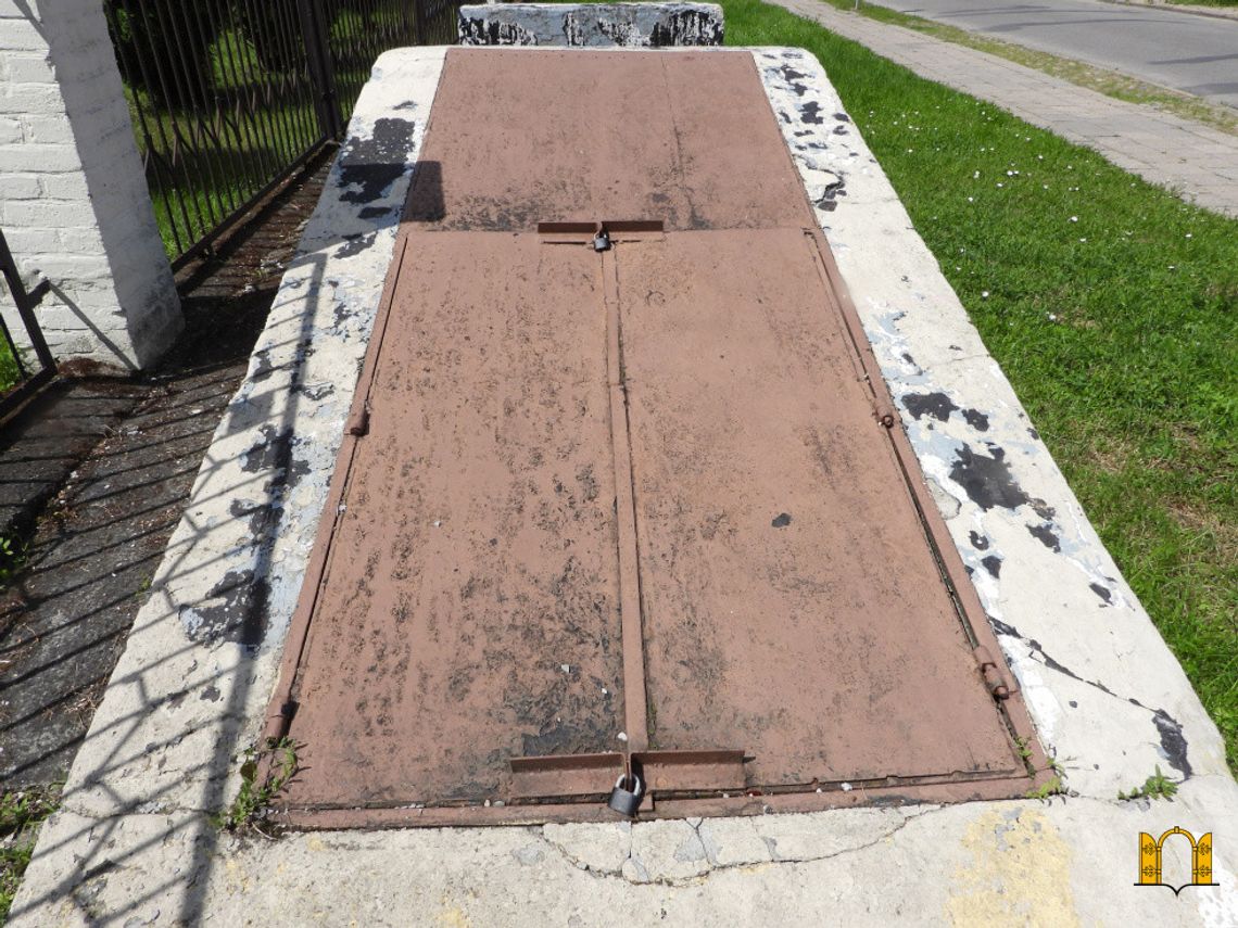 Strażacy na polecenie MSWiA sprawdzają wytrzymałość schronów we Włocławku: "Mamy do sprawdzenia w jaki sposób został zbudowany schron czy wytrzyma..."