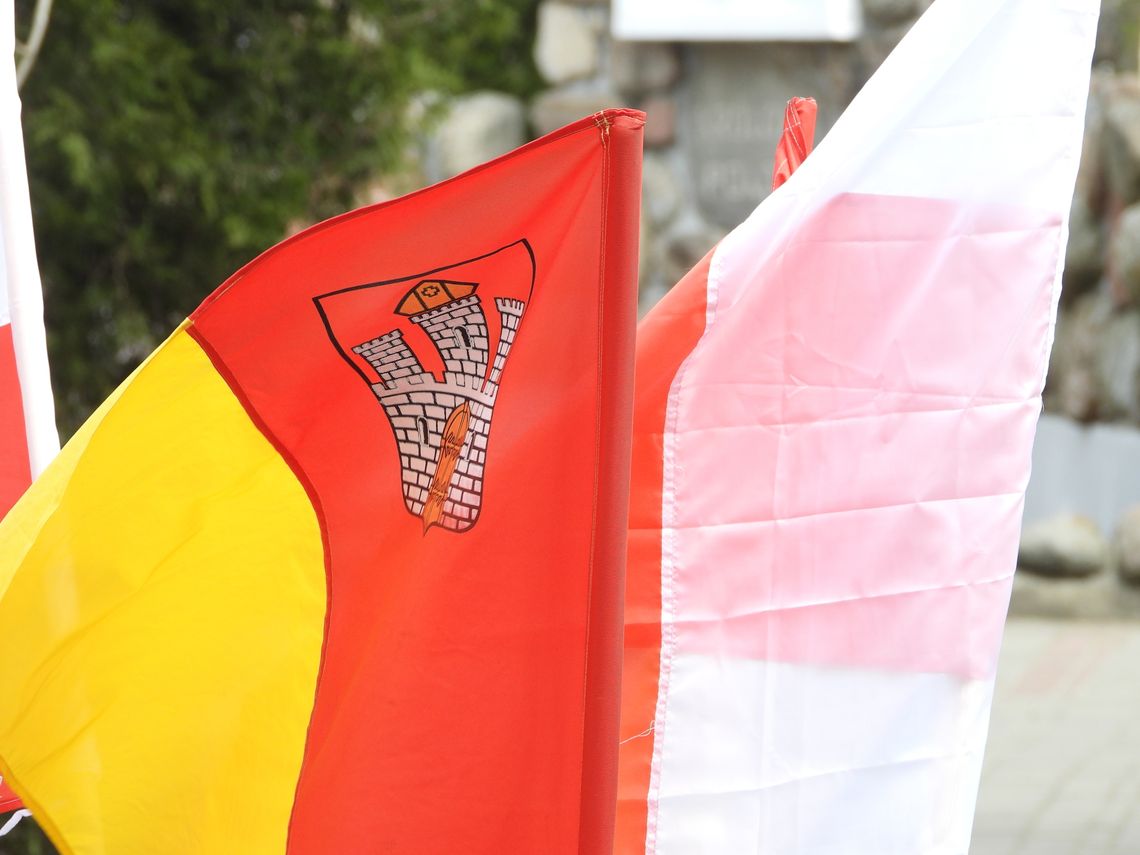 Strażnicy miejscy odzyskali skradzione flagi