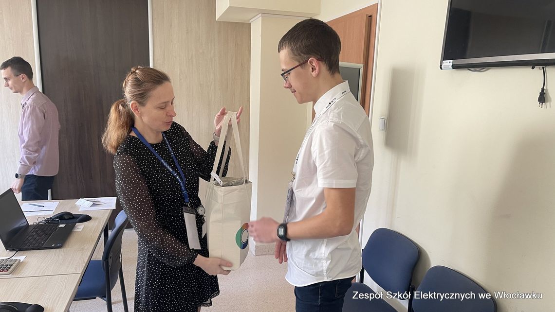 Sukces ucznia włocławskiego „Elektryka”. Oliwier Lis laureatem VII edycji ogólnopolskiej Olimpiady Statystycznej