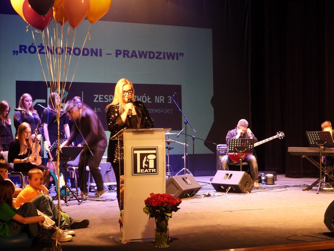 Światowy Dzień Świadomości Autyzmu. W teatrze odbył się koncert