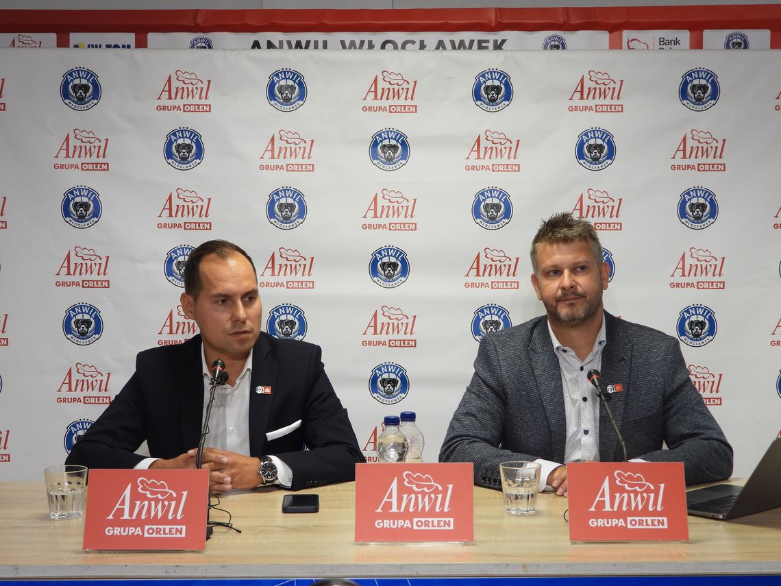 KK Anwil chwali się zyskiem, o czym jeszcze mówiono na konferencji?