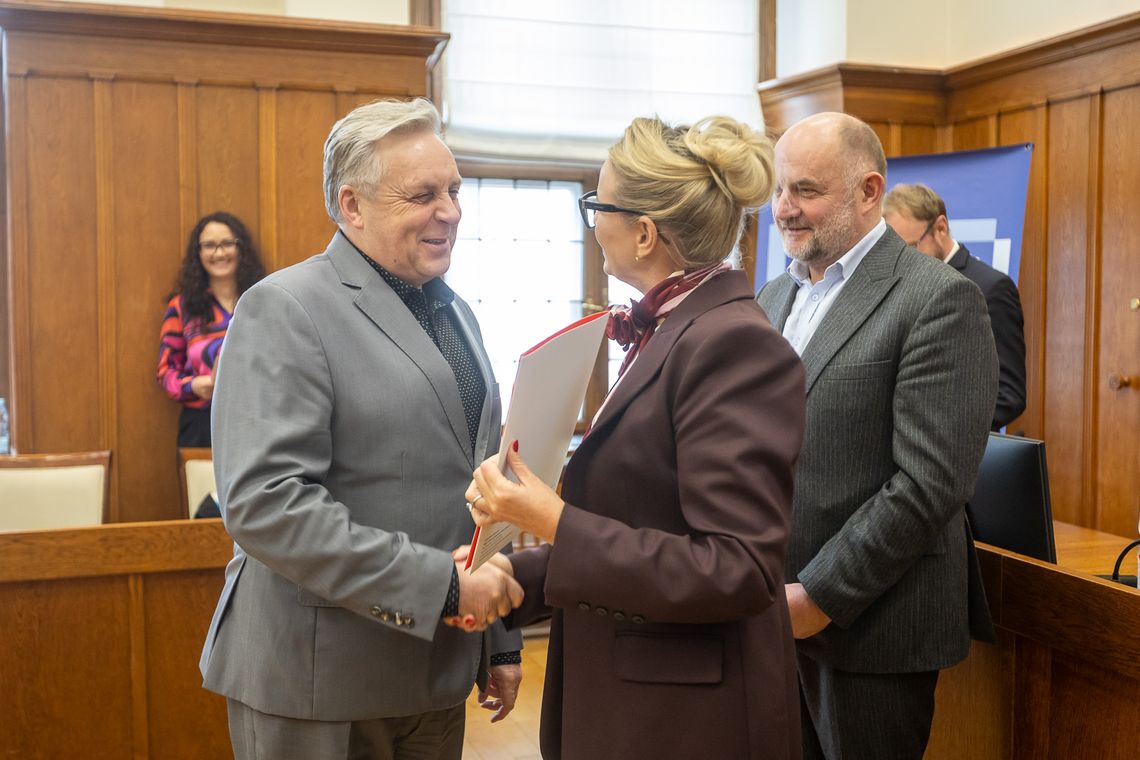 Szpital we Włocławku wśród największych beneficjentów. 850 tys. zł na rozwój AOS Szpital we Włocławku wśród największych beneficjentów. 850 tys. zł na rozwój AOS