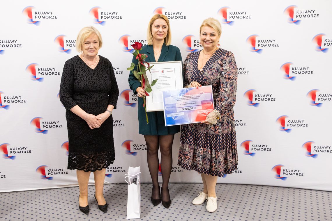 Terapia zajęciowa skuteczniejsza niż leki. Nagrodzono Kamilę Tomczak z WTZ we Włocławku