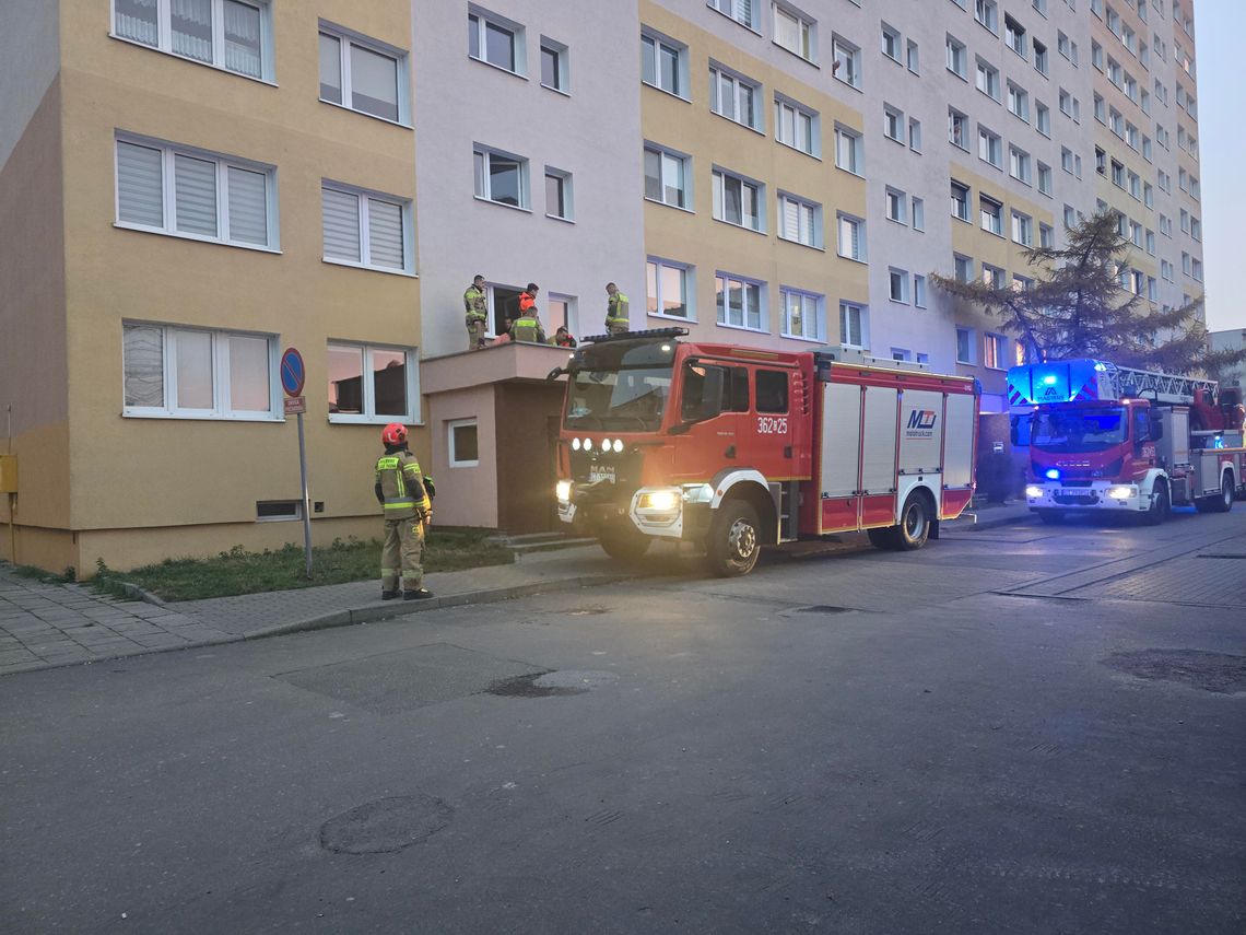Tragiczne zdarzenie na os. Kazimierza Wielkiego. Nie żyje mężczyzna Tragiczne zdarzenie na os. Kazimierza Wielkiego. Nie żyje mężczyzna