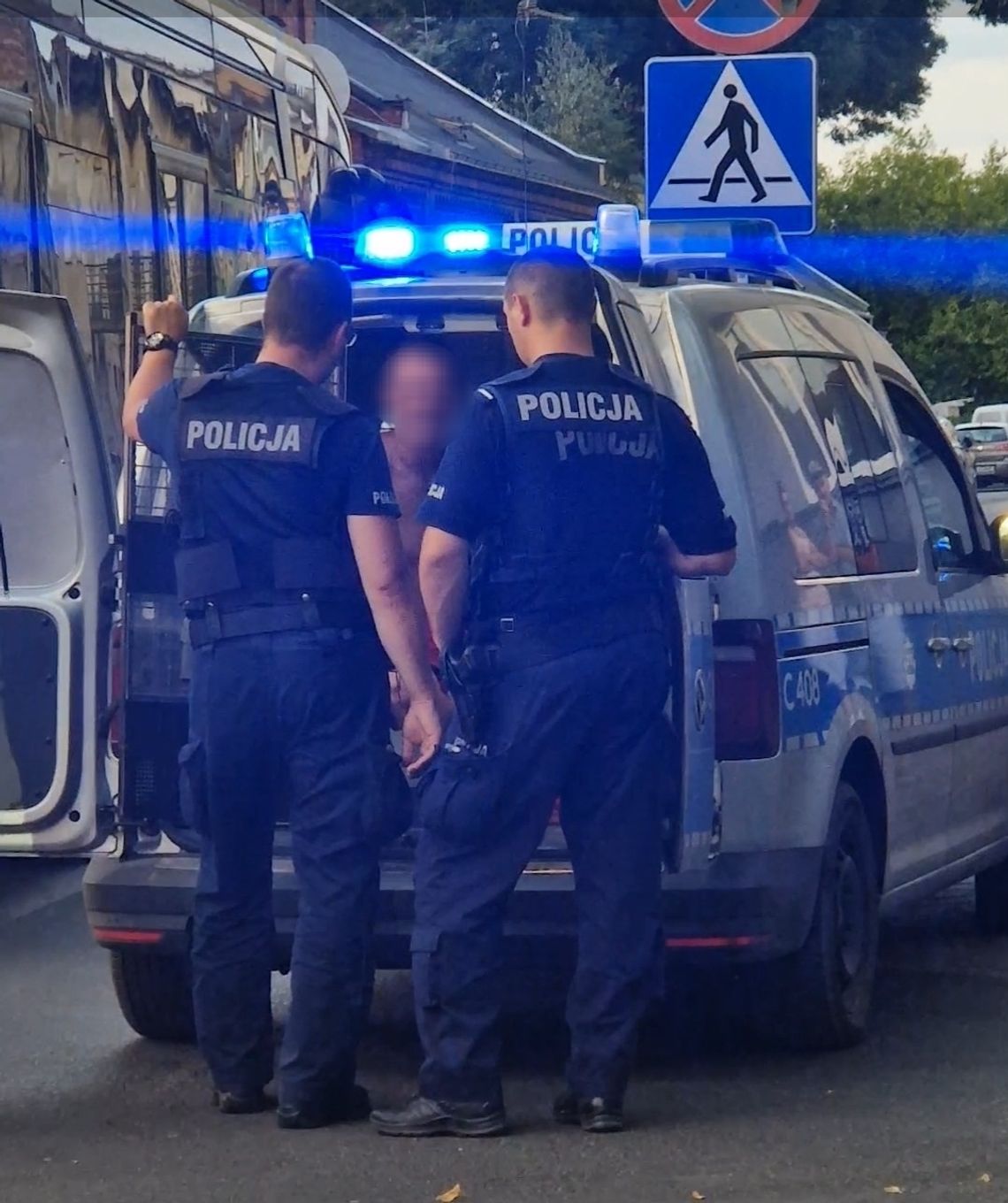 Ul. Chmielna zablokowana. Mężczyzna rzucił się pod autobus MPK Ul. Chmielna zablokowana. Mężczyzna rzucił się pod autobus MPK