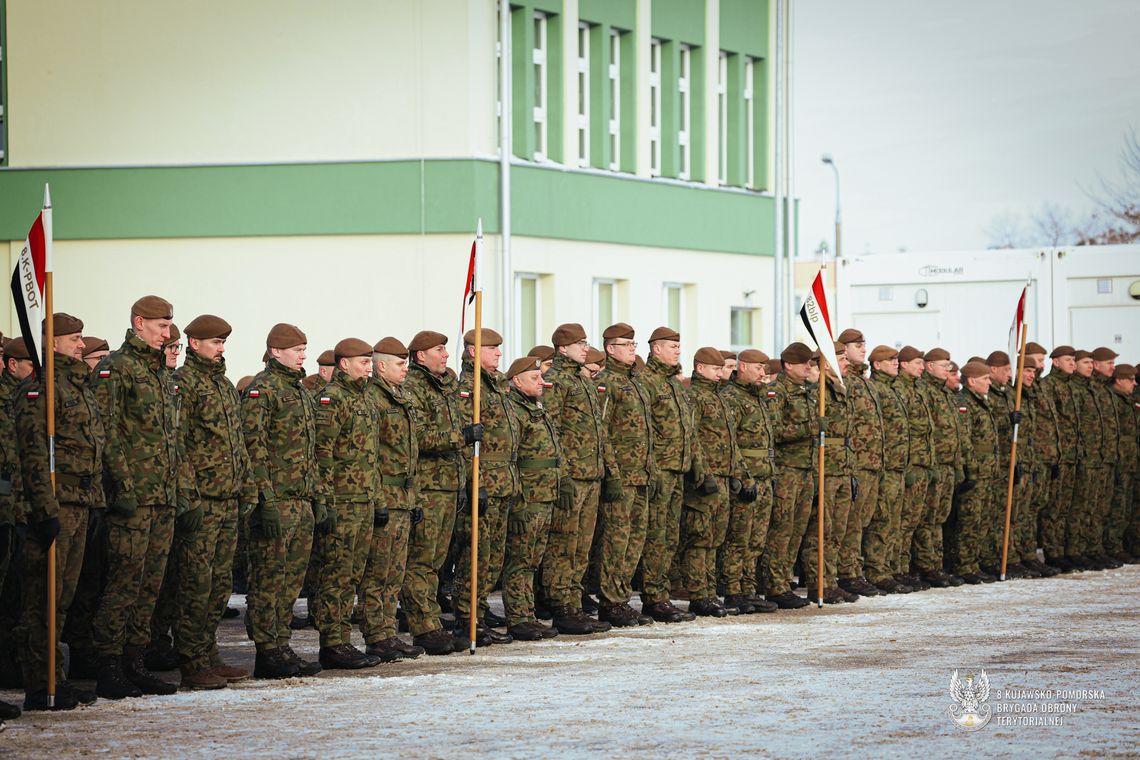 Uroczyste rozpoczęcie roku szkoleniowego w 8 Kujawsko-Pomorskiej Brygadzie Obrony Terytorialnej we Włocławku