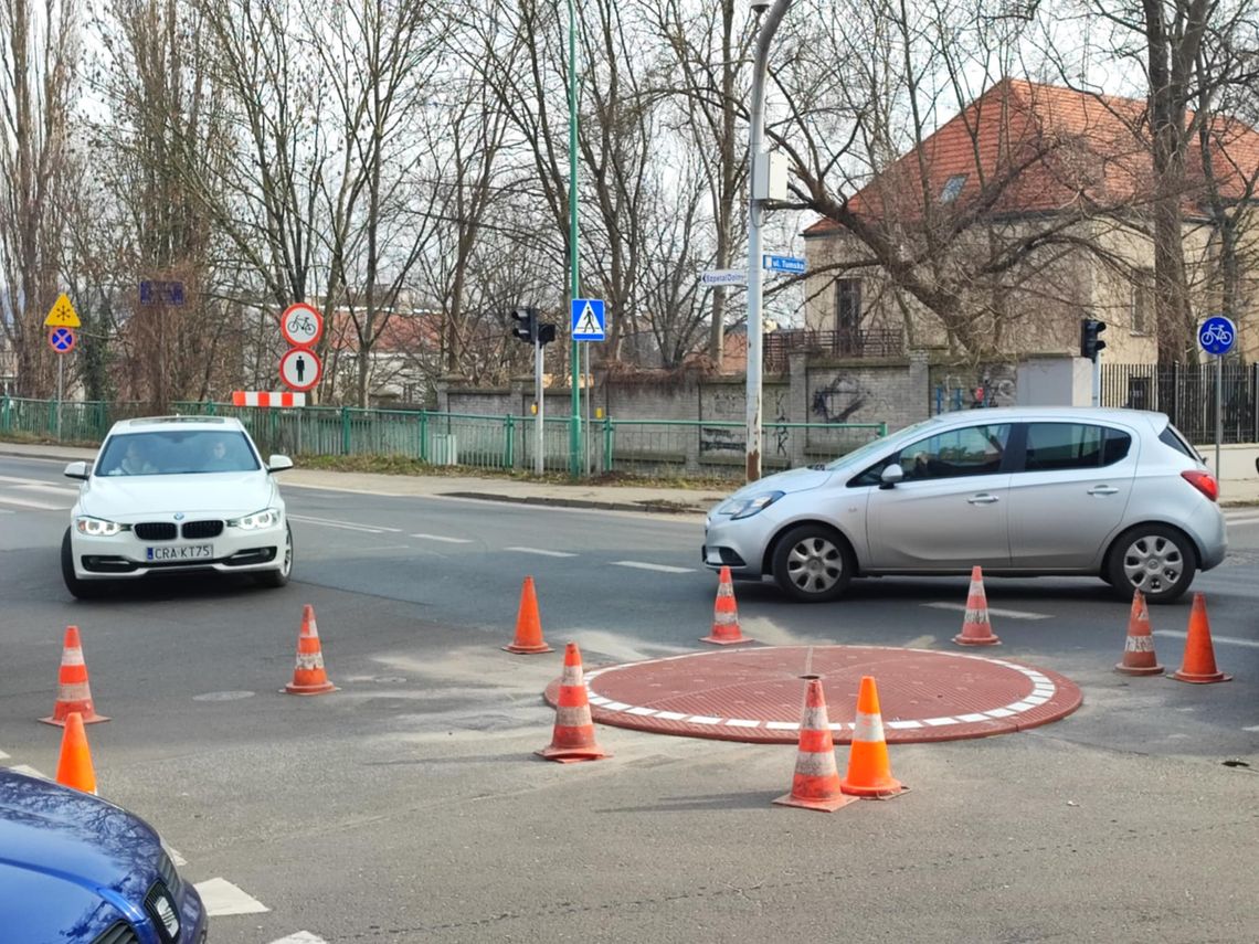Uwaga kierowcy. Przy katedrze zmiana organizacji ruchu