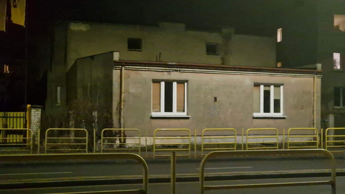 W jednym z budynków przy ul. Okrzei znaleziono zwłoki mężczyzny W jednym z budynków przy ul. Okrzei znaleziono zwłoki mężczyzny