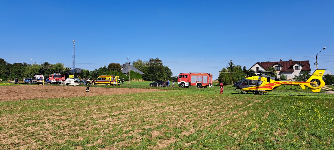 W Józefowie lądował śmigłowiec LPR. Zderzyły się trzy pojazdy