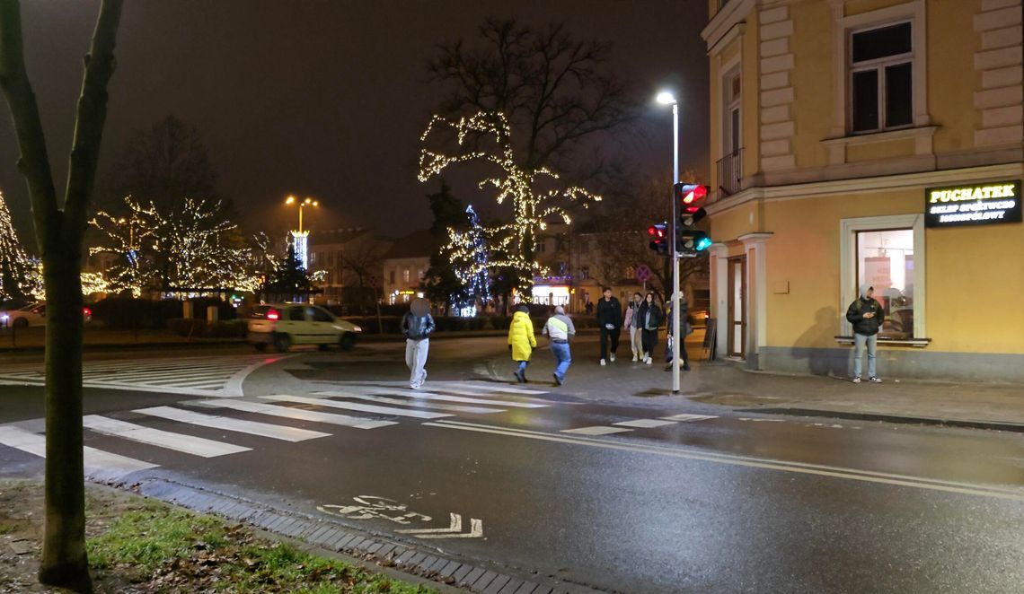 Wchodzą i wjeżdżają na czerwonym! Uwaga tu od dziś działa sygnalizacja!