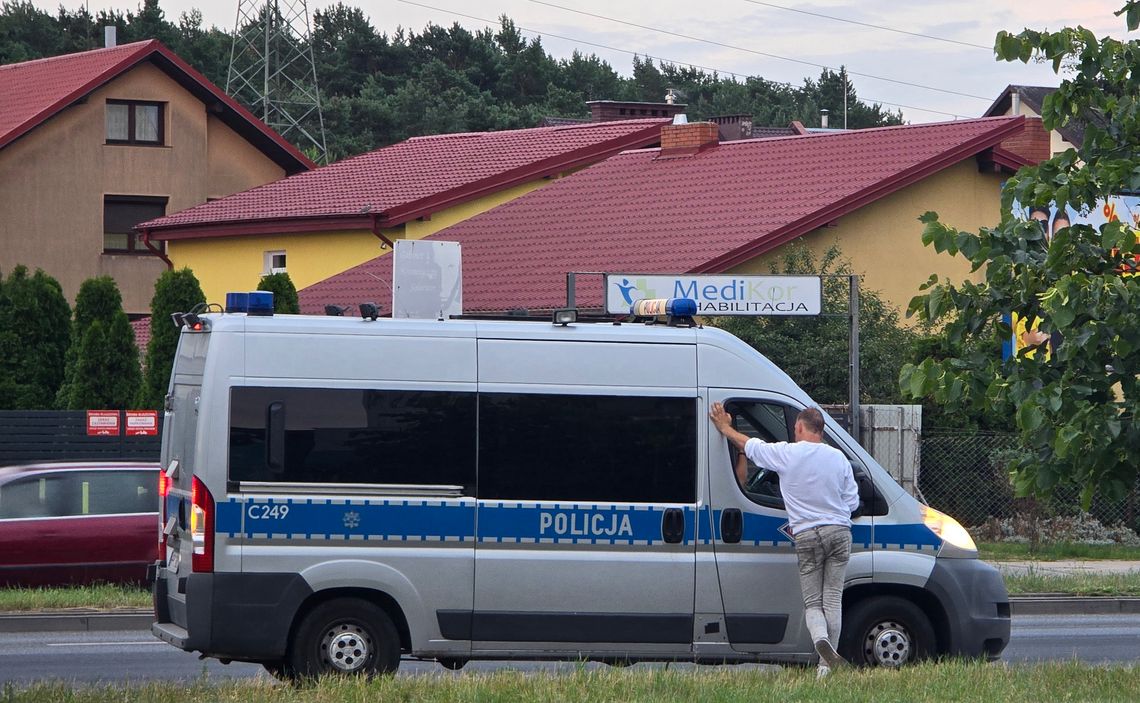 Włocławscy policjanci poszukiwali 8-latka, który niepostrzeże wyszedł z domu Włocławscy policjanci poszukiwali 8-latka, który niepostrzeże wyszedł z domu