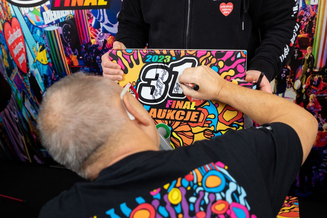 Włocławski sztab WOŚP otrzymał sejf, który można licytować na allegro Włocławski sztab WOŚP otrzymał sejf, który można licytować na allegro