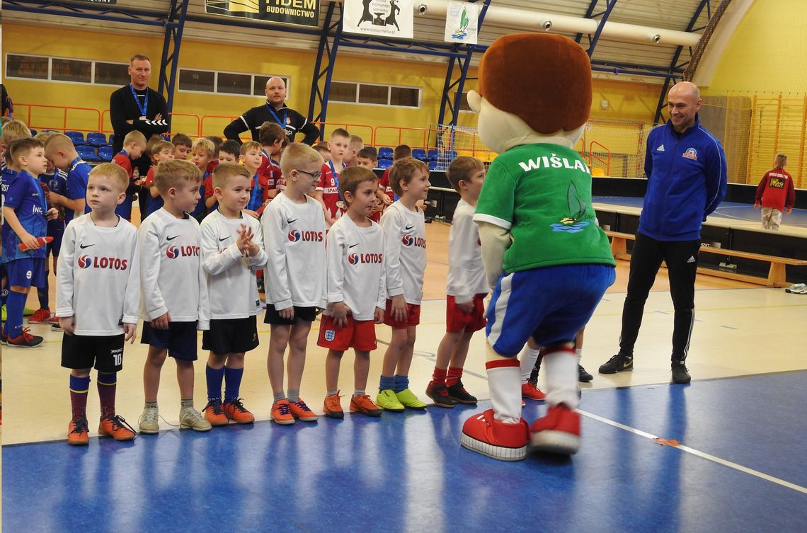 Włocławskie drużyny na turnieju w Dobrzyniu. Zawodników odwiedził piłkarz reprezentacji Polski 