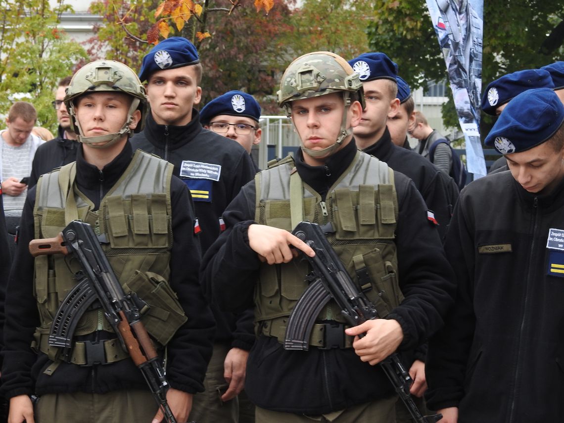 Wojsko w Państowej Akademii Nauk Stosowanych. Odbył się piknik