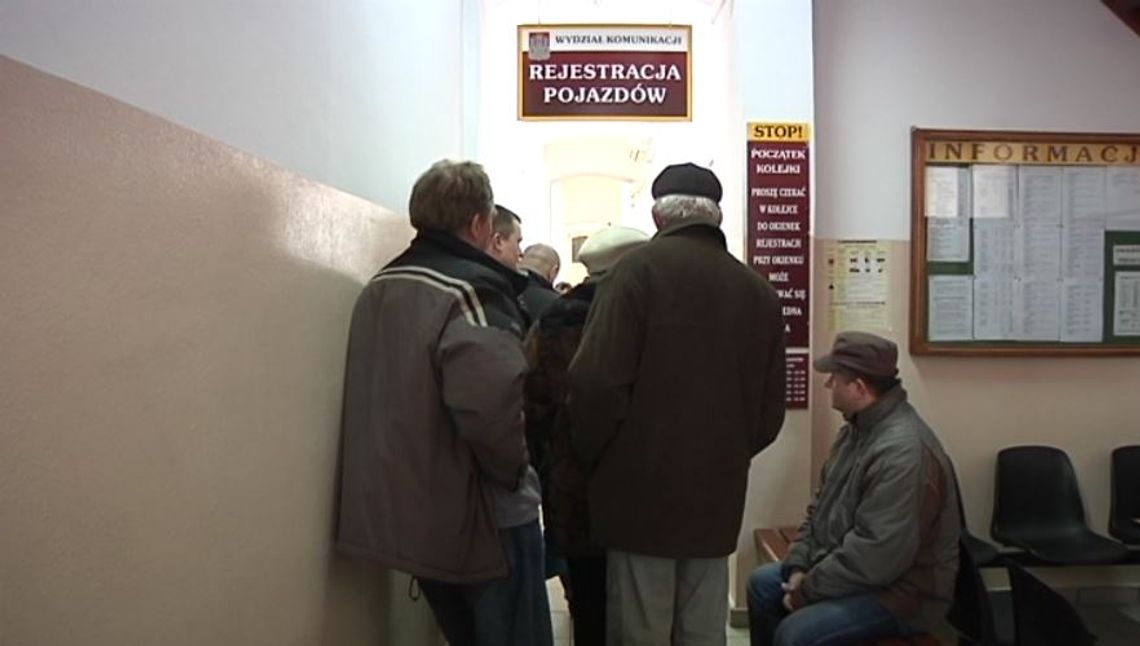 Wydziału Komunikacji: "brak kar za niedopełnienie formalności". Urząd odwołuje umówione wizyty