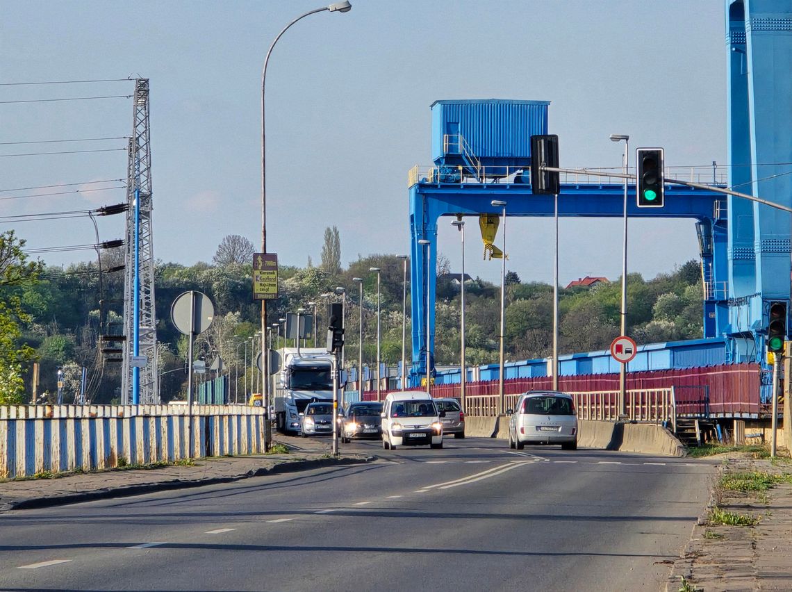 Wyłączenie ruchu kołowego na Zaporze we Włocławku