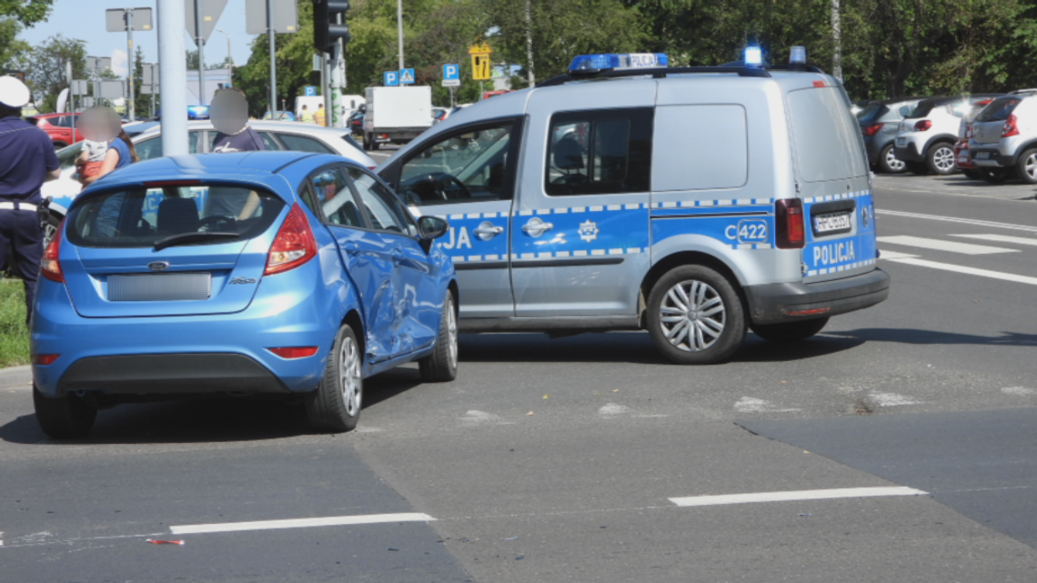 Wypadek na osiedlu Zazamcze. 30-latka nie ustąpiła pierwszeństwa przejazdu