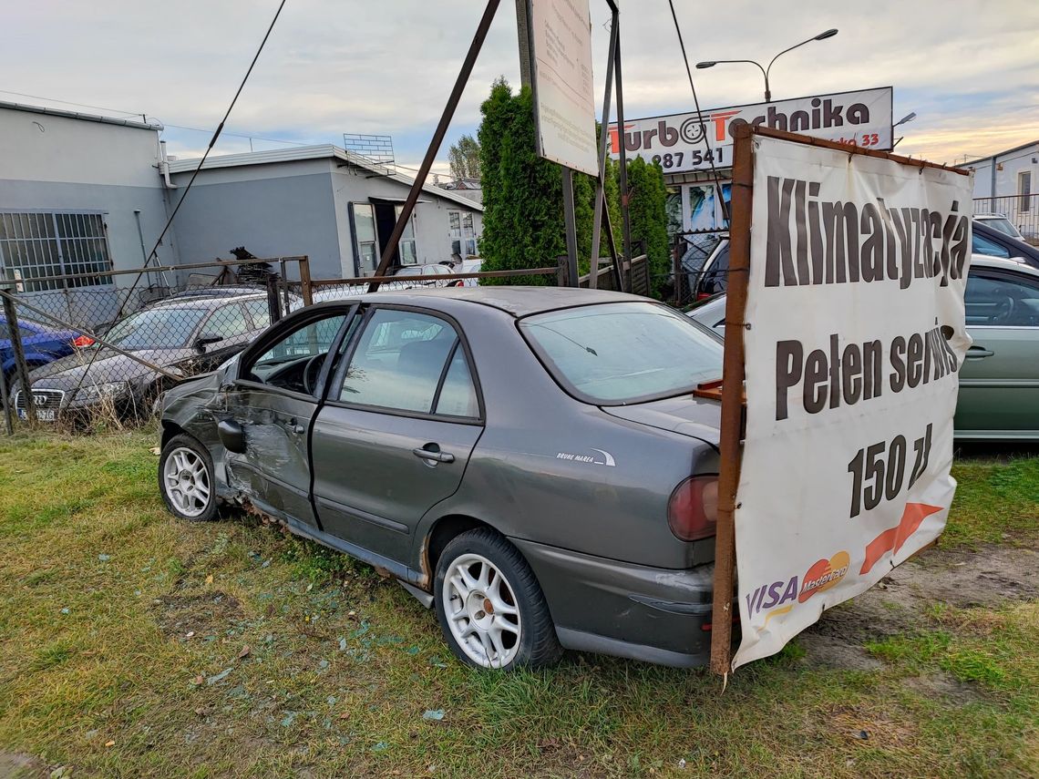 Wypadek na ulicy Kruszyńskiej. Zderzyły się trzy samochody
