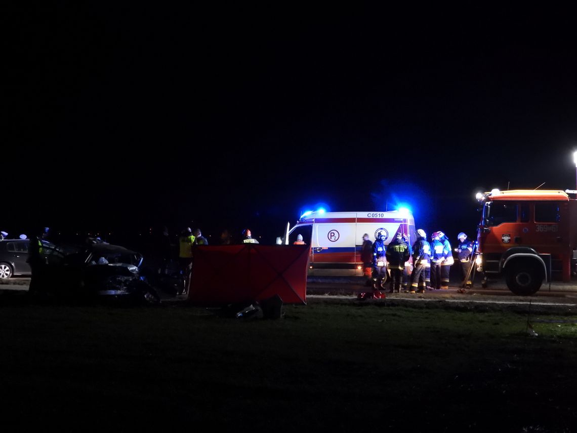 Wypadek w Jarantowicach. Nie żyje 32-latek, cztery osoby w szpitalu - w tym dwójka dzieci