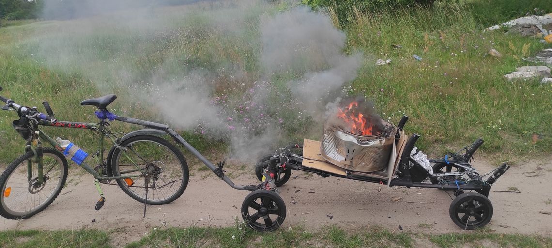 Wypalał osłony kabli na ul. Zakręt. Interweniowała Straż Miejska