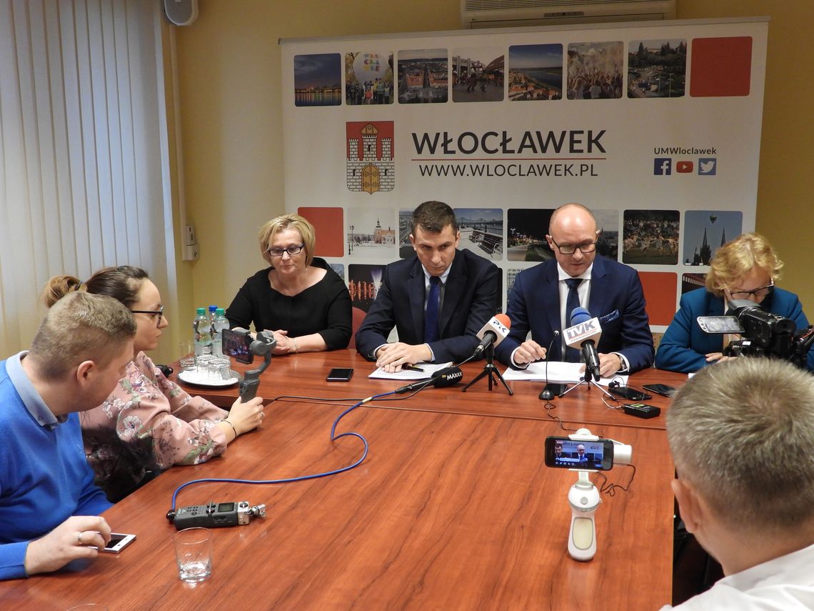 Wyremontują budynek Urzędu Miasta, Halę Mistrzów przedłużą Bulwary do ul. Barskiej