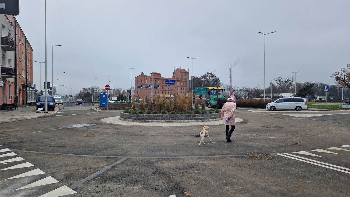 Z ronda skręcimy w ul. Wojska Polskiego. Od dziś ul. Kilińskiego udostępniona dla ruchu Z ronda skręcimy w ul. Wojska Polskiego. Od dziś ul. Kilińskiego udostępniona dla ruchu